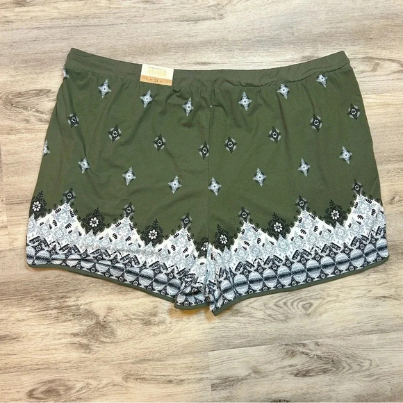 Women’s MUDD Flowy Peached Soft Short in Olive Border Size 2X NWT - Picture 3 of 5